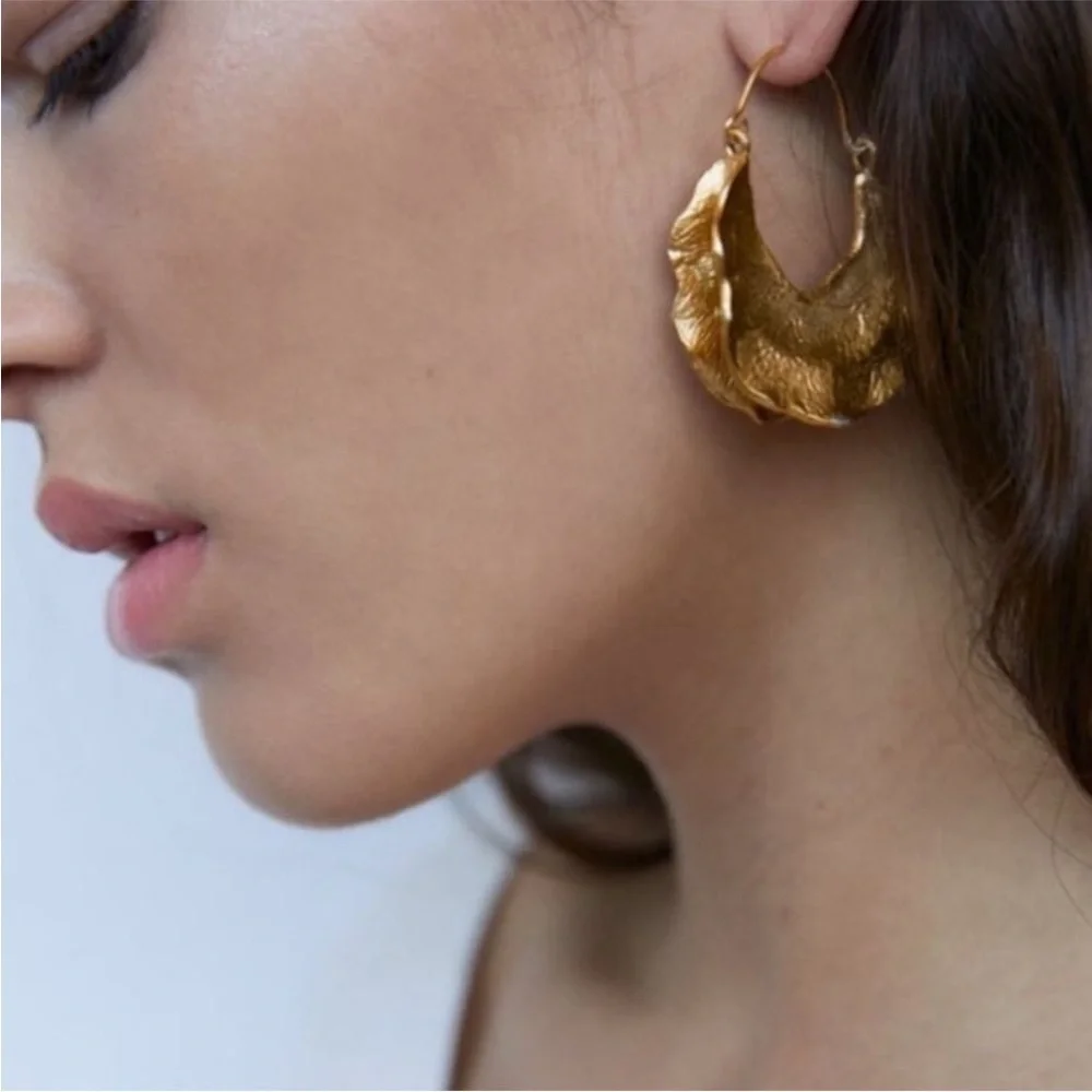 Zara Gold Crescent Hoop Earrings